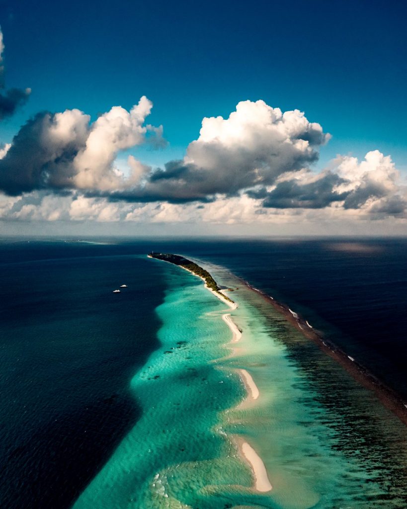 L’île locale de Dhigurah aux Maldives